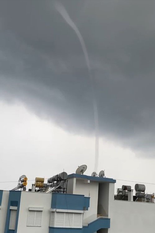 Alanya’da Çıkan Hortum Panik Oluşturdu