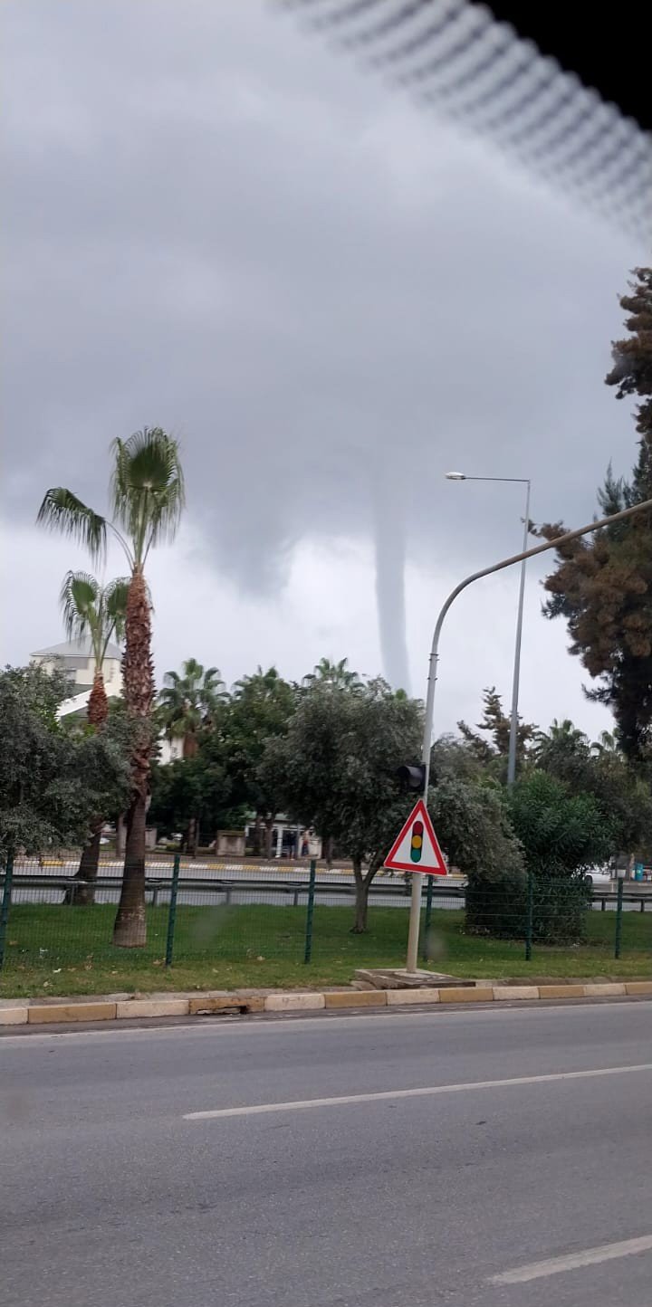 Alanya’da Çıkan Hortum Panik Oluşturdu