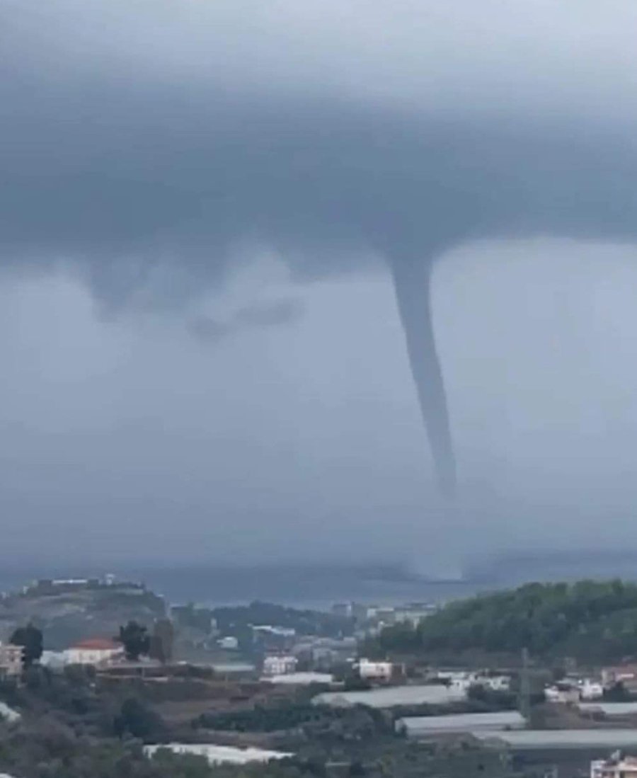Alanya’da Çıkan Hortum Panik Oluşturdu
