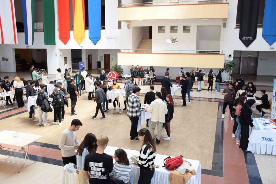 Maliye Kulübü’nden “zirve Alışılmışın Dışında” Etkinliği