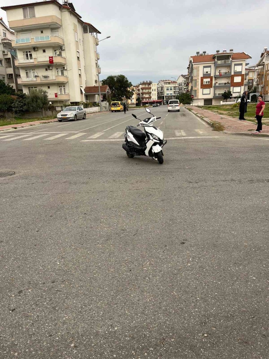 Ehliyetsiz Ve Kasksız Motosiklet Sürücüsü Kazasında Ceza Yağdı