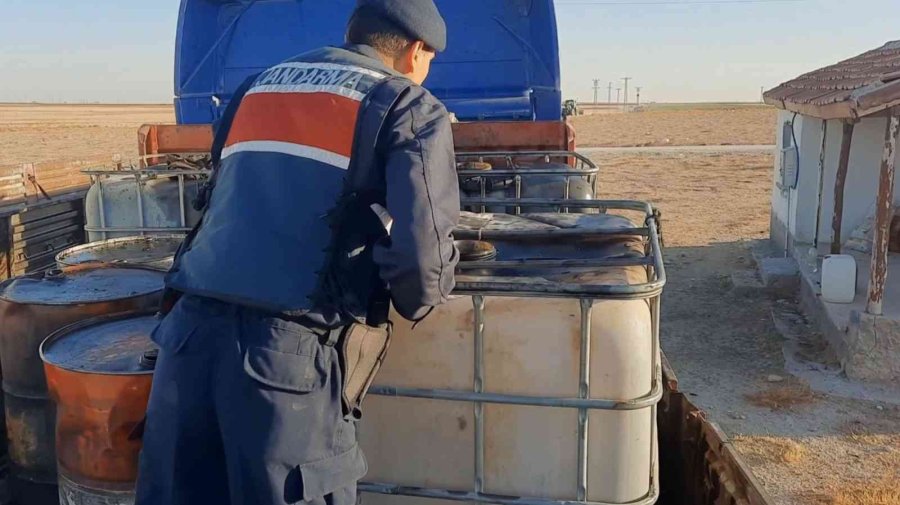 Aksaray’daki Kaçak Yağ Deposuna Jandarmadan Baskını