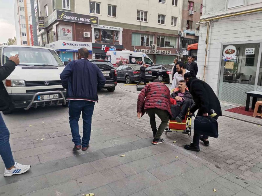 Alacak Verecek Meselesi Kanlı Bitti: 2 Yaralı