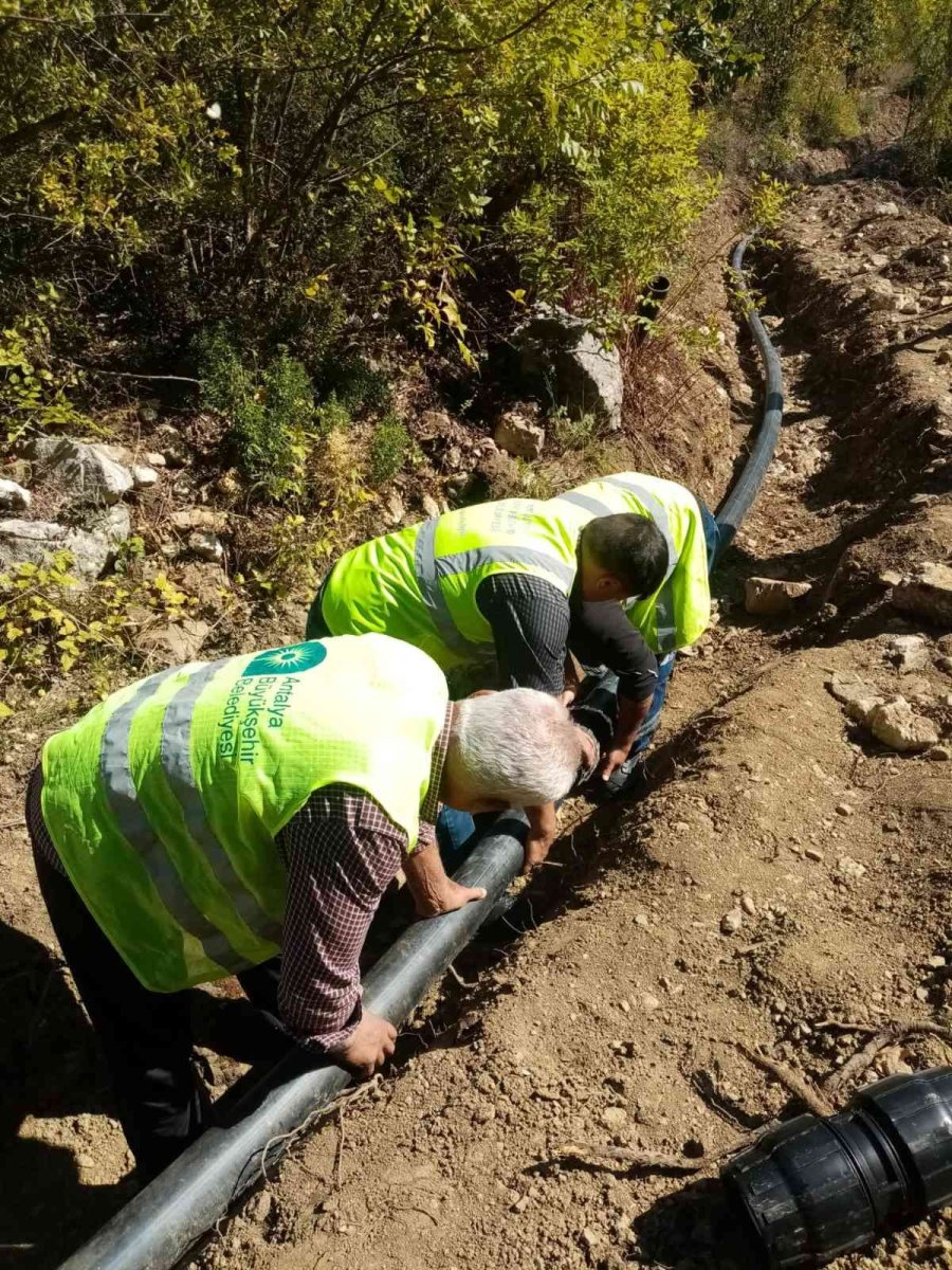 Gündoğmuşlu Üreticilere Sulama Borusu Desteği