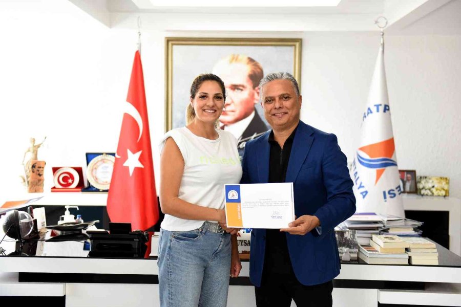 Muratpaşa’dan Kardeş Şehir Belediyesine Eğitim Desteği