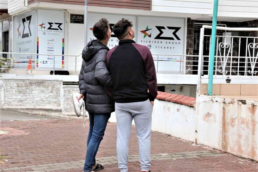 Yıkamak İçin Balkonuna Çıkan Kadın, Gördüğü Manzara Karşısında Dehşete Kapıldı