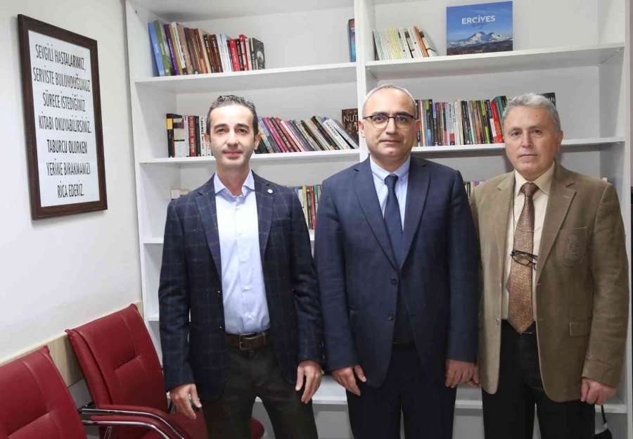 Erü Hastanelerinden, Kitap Sevenler İçin Bir İlk