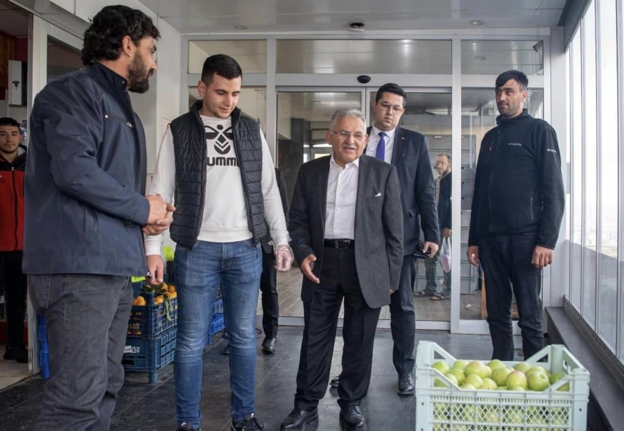 Başkan Büyükkılıç Mimarsinan Mahallesi’nde