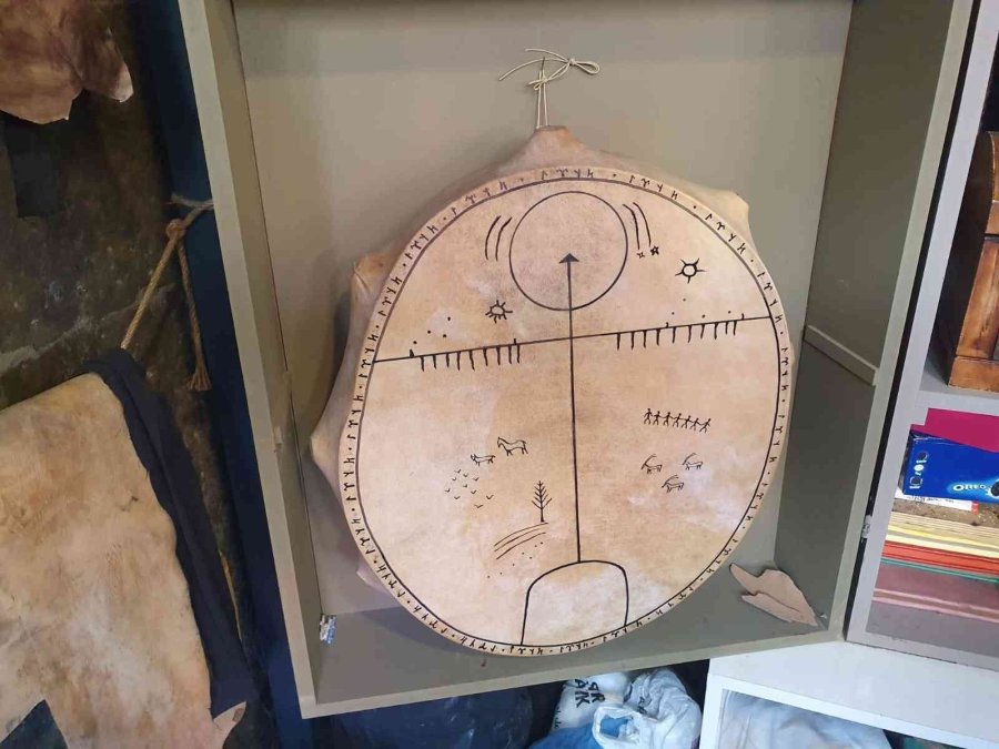 Türk Tarihini Eserleri İle Yaşatıyor