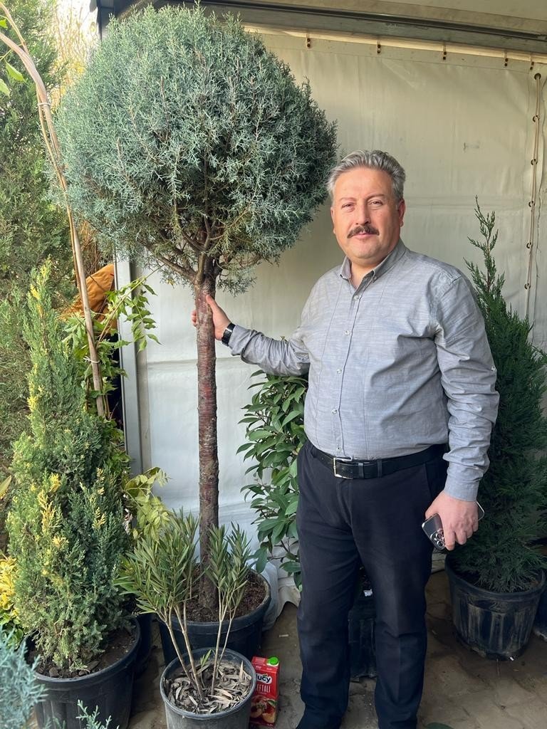 Başkan Palancıoğlu, Ödemiş Süs Bitkileri Ve Fidancılık Sergisini Gezdi