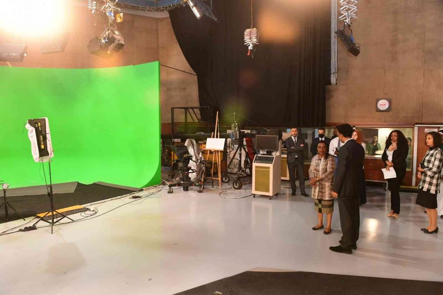 Kamerun Ortaöğretim Bakanı Lyonga Ve Heyeti Anadolu Üniversitesi’nde