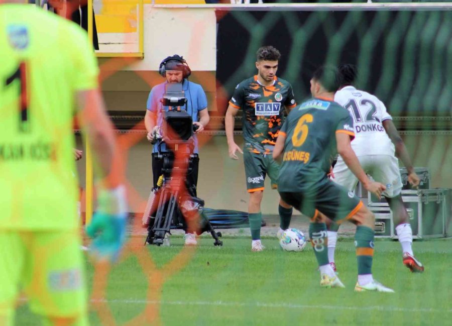 Ziraat Türkiye Kupası: Corendon Alanyaspor: 3 - Sakaryaspor: 0