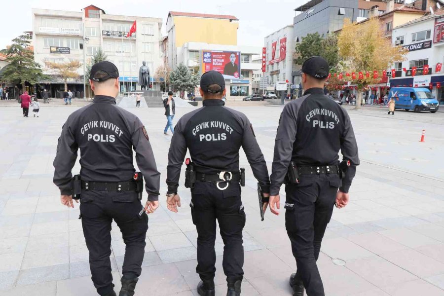 Aksaray’da Çevik Kuvvet Ekiplerinden Huzur Denetimi