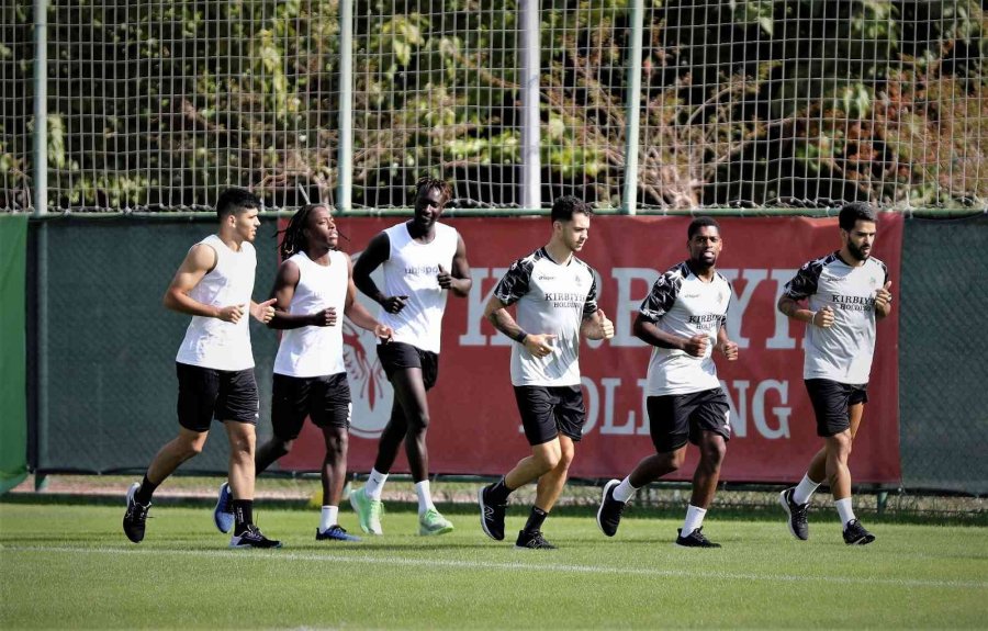 Alanyaspor, Adana Demirspor Maçı Hazırlıklarına Başladı