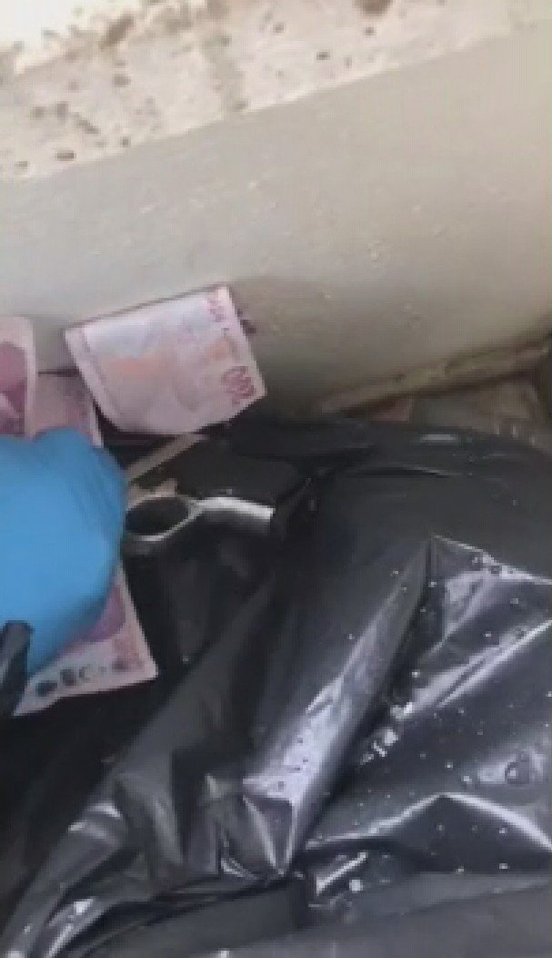 Zehir Tacirinin Evinden Cephanelik Çıktı