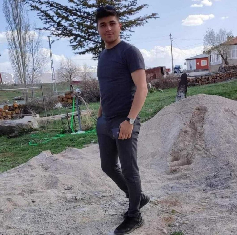 Doğmasını 10 Yıl Bekleyen Babasıyla Aynı Kaderi Yaşadı