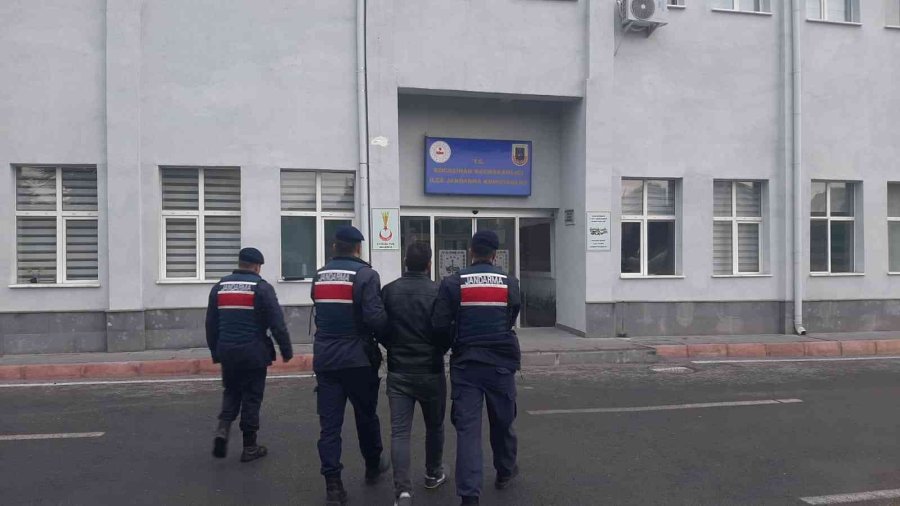 Deaş Üyesi Şahıs Jandarmadan Kaçamadı