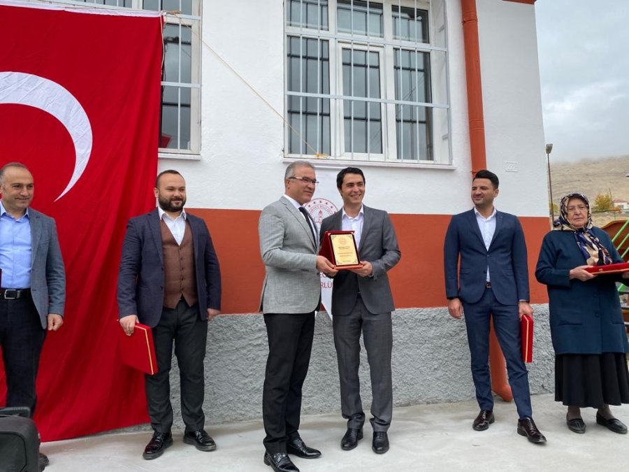 Hamurcu İlkokulu Yeni Yüzüyle Eğitime Açıldı