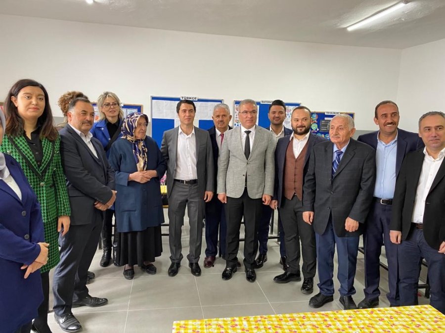 Hamurcu İlkokulu Yeni Yüzüyle Eğitime Açıldı