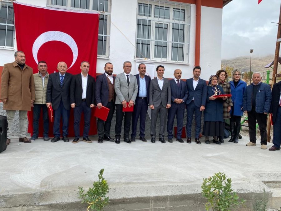 Hamurcu İlkokulu Yeni Yüzüyle Eğitime Açıldı