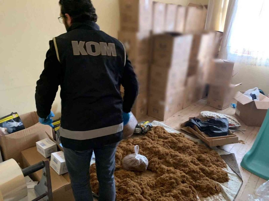 Ev Değil Sigara İmalathanesi Çıktı