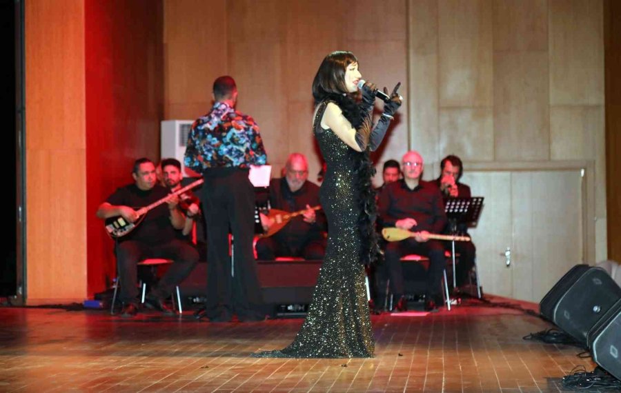 Manavgat’ta Yeşilçam Film Müzikleri Rüzgarı Esti