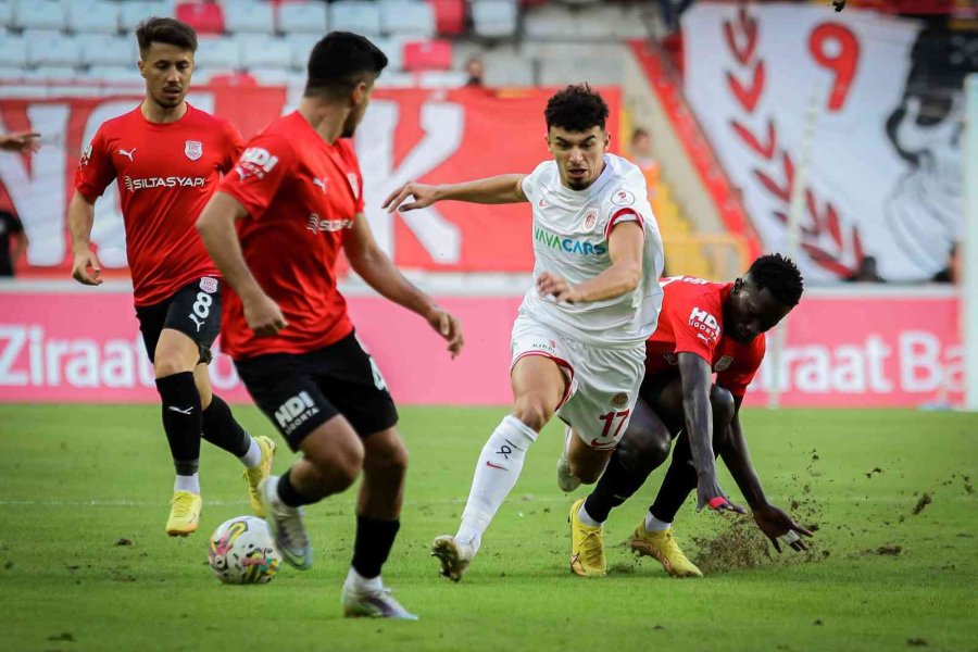 Ziraat Türkiye Kupası: Fta Antalyaspor: 3 - Pendikspor: 0