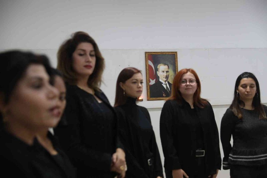 Yerleşik Yabancı Kursiyerler 7 Dilde Atatürk’ü Andı