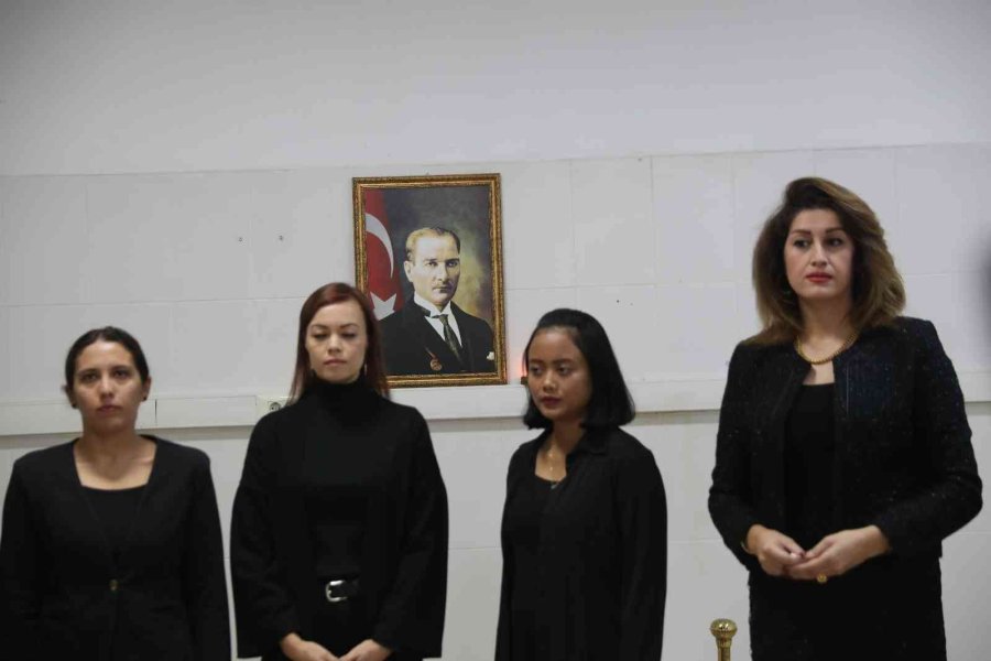 Yerleşik Yabancı Kursiyerler 7 Dilde Atatürk’ü Andı