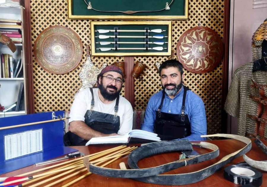 Kalehan Ecdat Bahçesi’ndeki Atölye Ziyaretçilerini Tarihte Yolculuğa Çıkarıyor