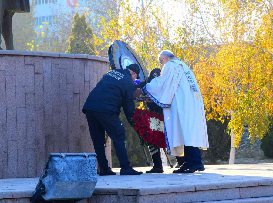 Esogü’de Büyük Önder Atatürk Anıldı