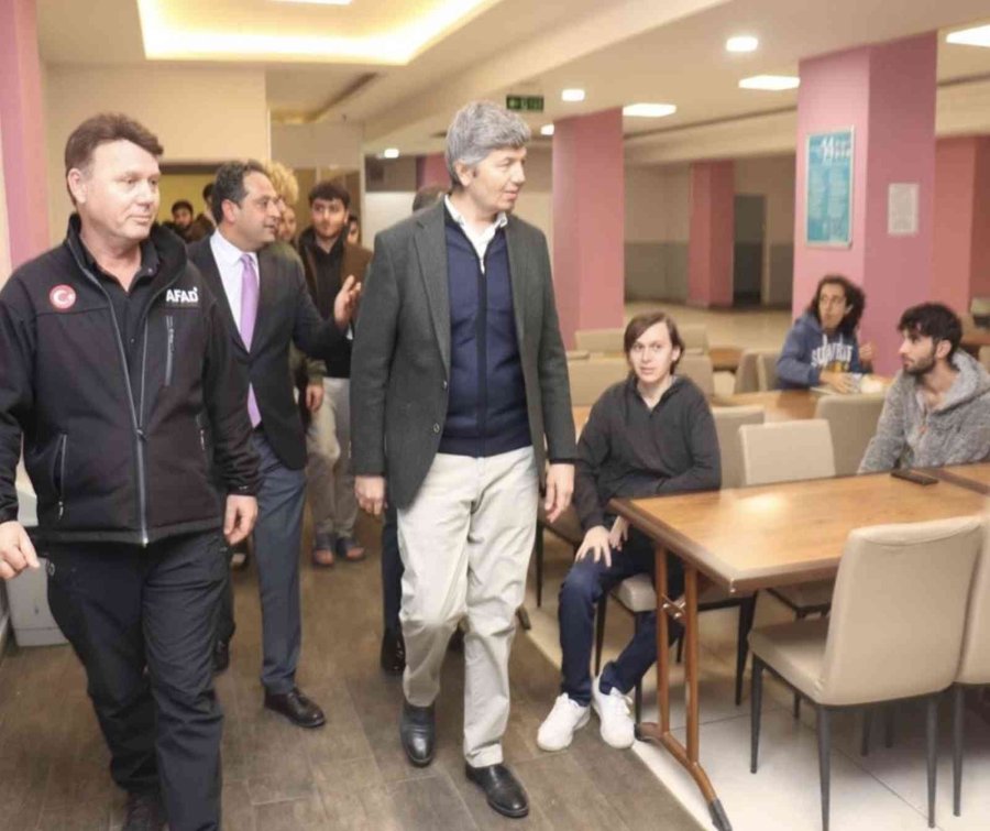 Eskişehir’deki Kyk Yurtlarında Deprem Tatbikatı Yapıldı