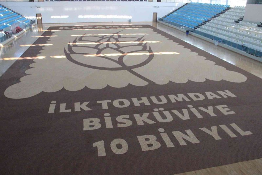Karaman’da 3 Ton Bisküviden Yapılan Dünyanın En Büyük Buğday Başağı Mozaiği Törenle Açıldı
