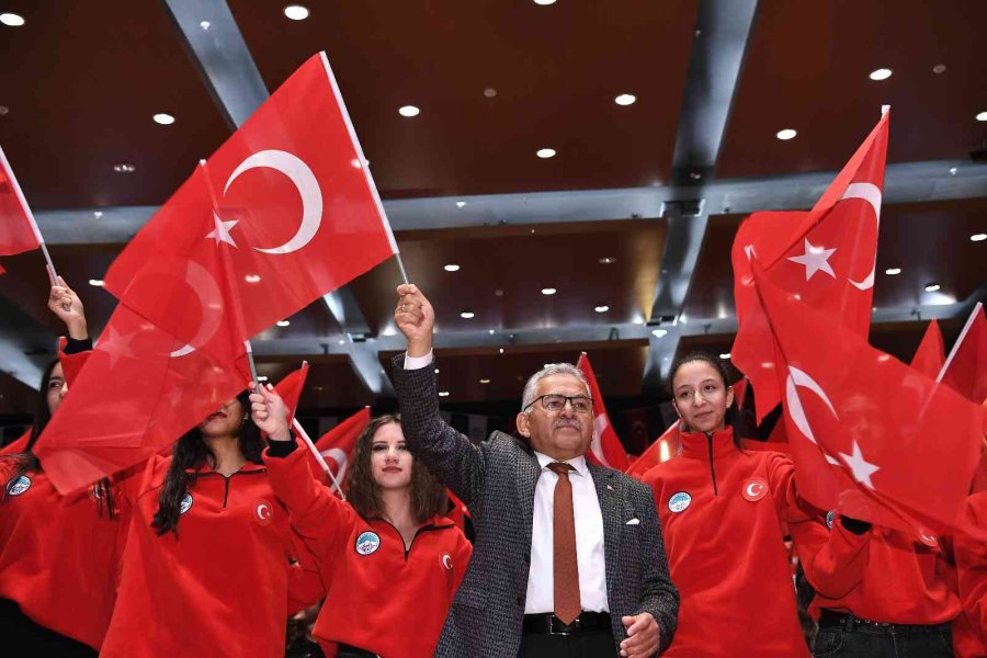 Başkan Büyükkılıç, Gençlerle Buluştu