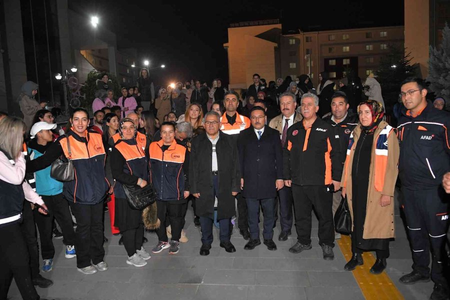 Başkan Büyükkılıç, ‘çök-kapan-tutun’ Tatbikatına Katıldı