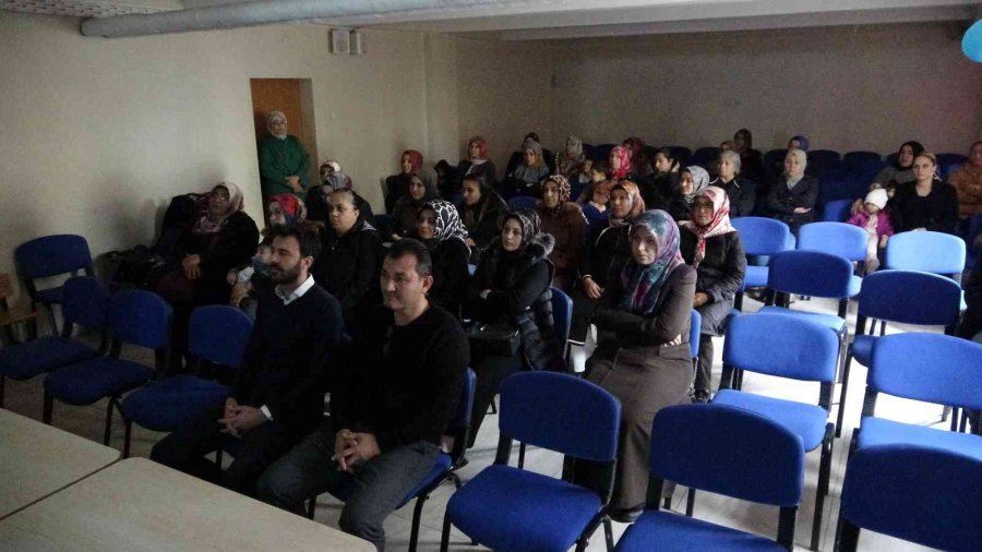 Narkotik Polisleri Kapı Kapı Dolaşıyor, Uyuşturucuyu Anlatıyor