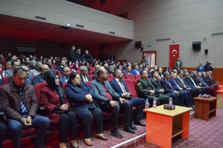 Develi’de 10 Kasım Atatürk’ü Anma Programı Düzenlendi