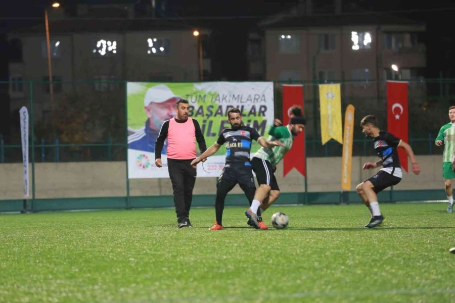 Başkan Çolakbayrakdar’dan Futbol Severlere Müjde