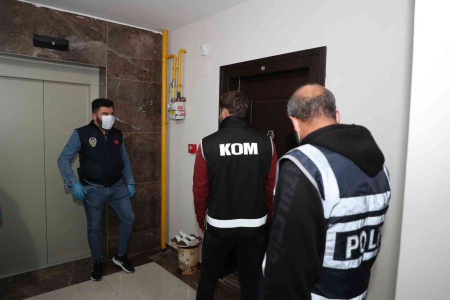 Mersin’de Suç Örgütü Operasyonu: 30 Gözaltı