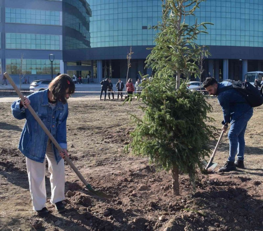 Esogü’de Milli Ağaçlandırma Günü Kutlandı