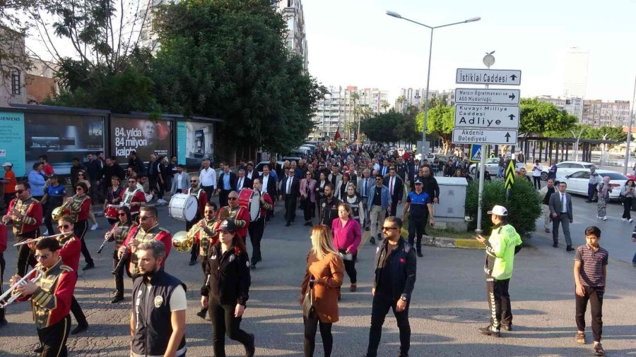 Narenciye Festivali’nin Kortej Yürüyüşü Yapıldı