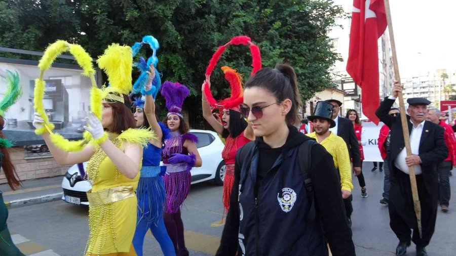 Narenciye Festivali’nin Kortej Yürüyüşü Yapıldı