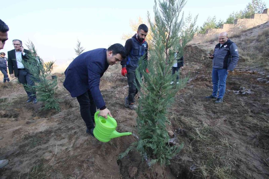 Hacılar’da Bin 111 Fidan Toprakla Buluştu