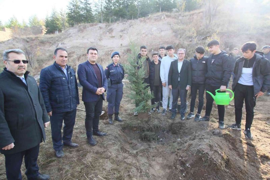 Hacılar’da Bin 111 Fidan Toprakla Buluştu