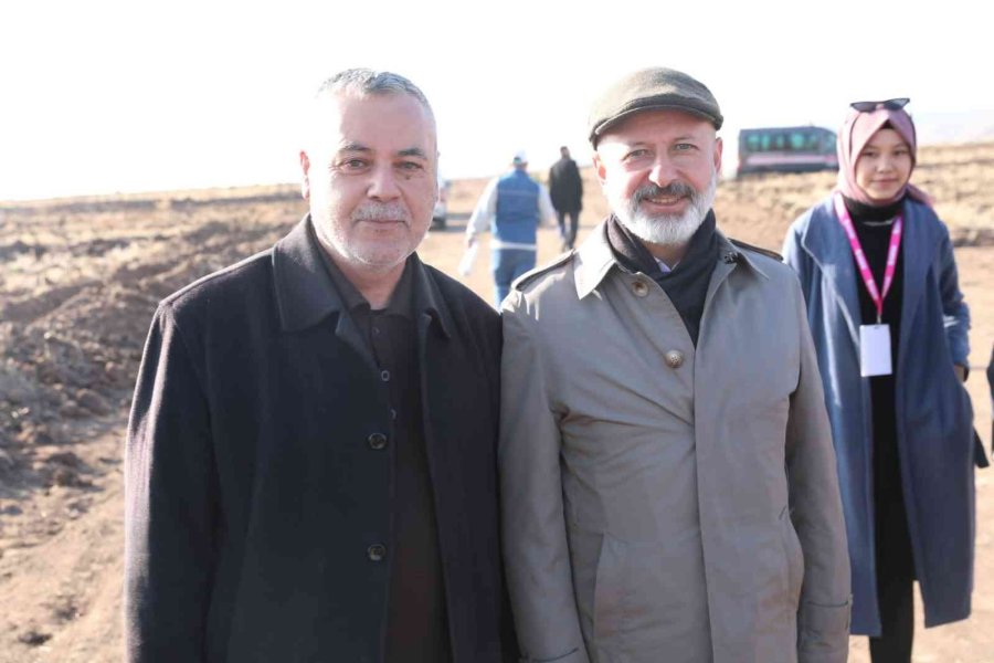 Kayseri’nin Denizi Kuşçu’da, Ağaç Dikme Etkinliği Gerçekleştirildi