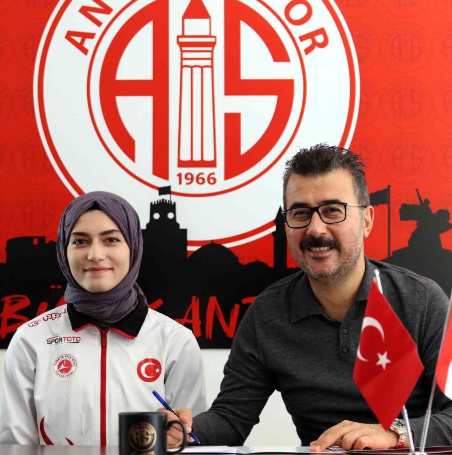 Sena Amine Nur Özgen Antalyaspor’da