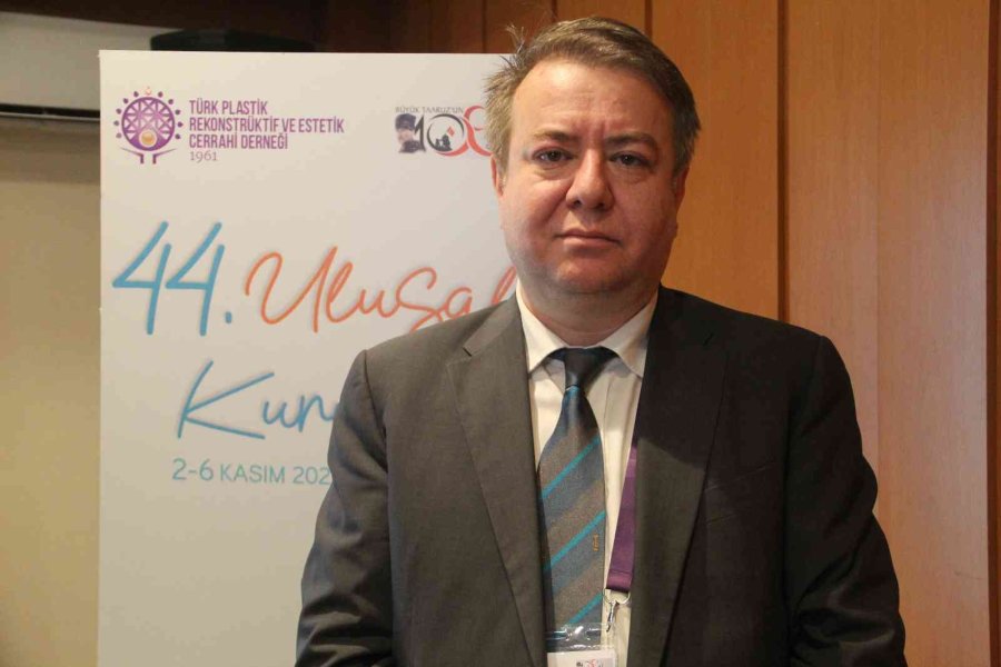 Uzmanlar Kanserde Meme Rekonstrüksiyonuna Dikkat Çekti