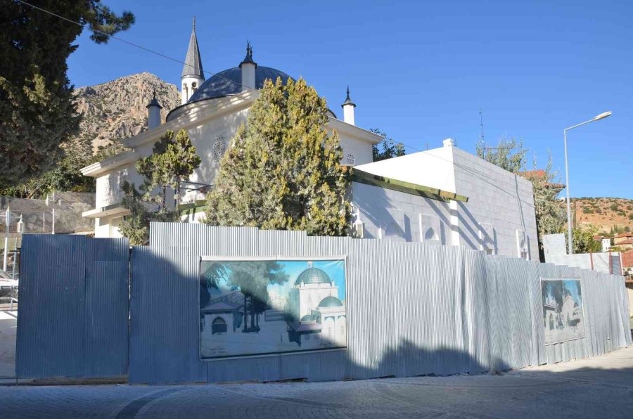 Antalya’da "sinan-ı Ümmi" Türbesi Restore Ediliyor
