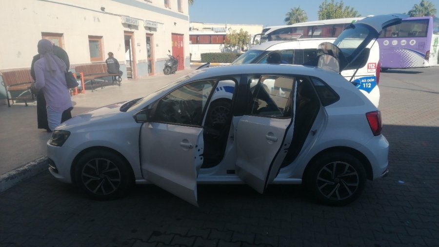 Ayrı Yaşadığı Eşinin Habersiz Aldığı Otomobilini Otoparkta Buldu, Silah Ve Uyuşturucu Düzeneğini Görünce Polise Koştu