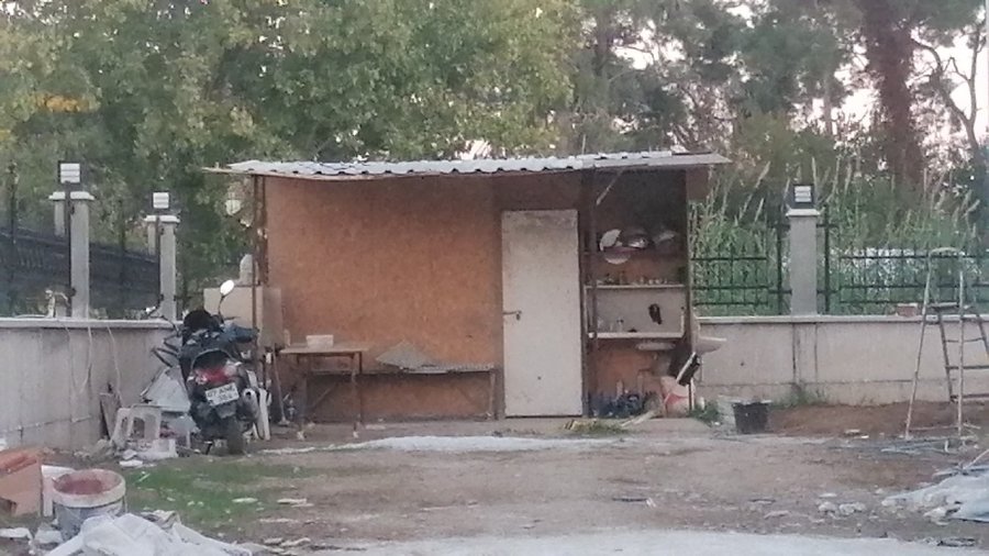 Bankta Alkolden Sızdığı Sanılan Adam Akşam Ölü Bulundu